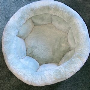 Plush Light Aqua Pet Bed